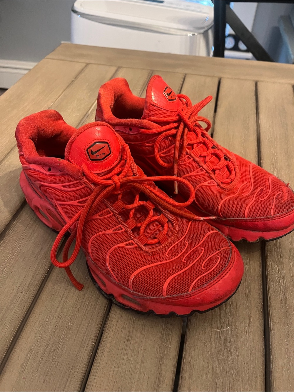 Nike Air Max Plus Red Sneakers